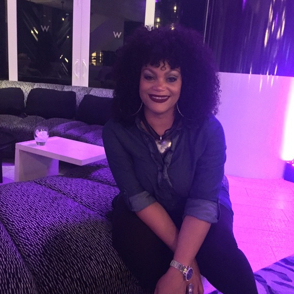 Meet your Posher, Tiffany - Picture 2 of 8